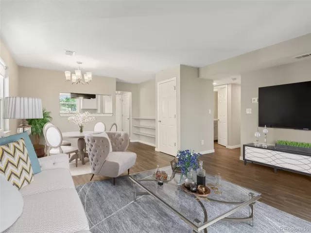 MLS: 4228532 Condo For Sale