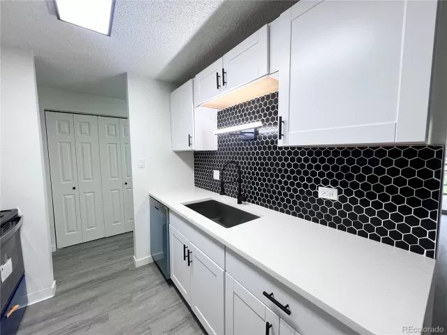 MLS: 4228785 Condo For Sale