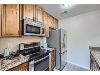 Photo #4: 4229077 Listing 