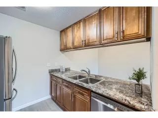 Photo #5: 4229077 Listing 