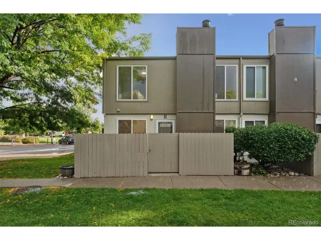 MLS: 4232444 Condo For Sale