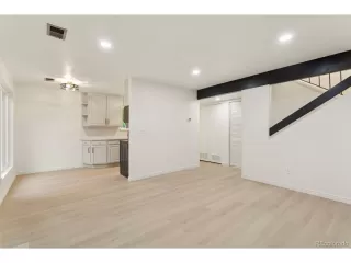 Photo #5: 4232444 Listing