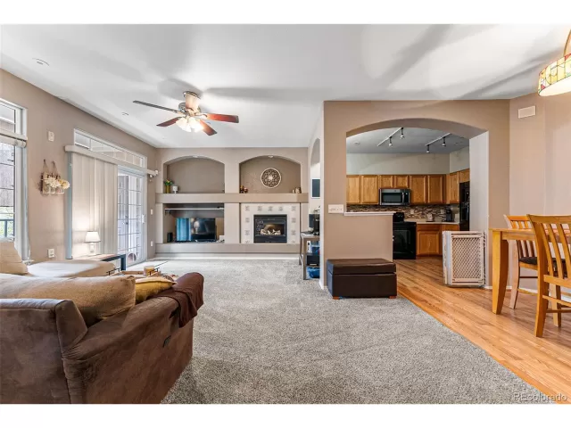 MLS: 4233147 Condo For Sale