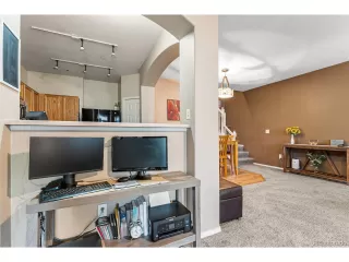 Photo #5: 4233147 Listing