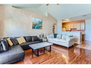 Photo #4: 4233914 Listing