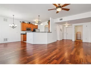 Photo #5: 4234438 Listing