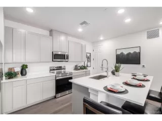 Photo #5: 4234498 Listing