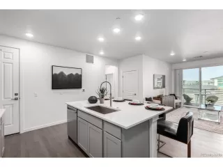 Photo #6: 4234498 Listing