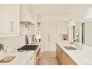 Photo #2: 4236368 Listing