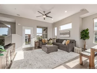 Photo #5: 4238209 Listing