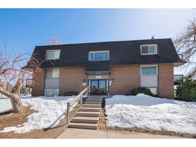 MLS: 4239123 Condo For Sale