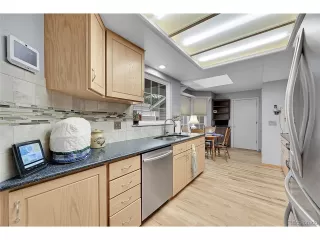 Photo #4: 4239368 Listing