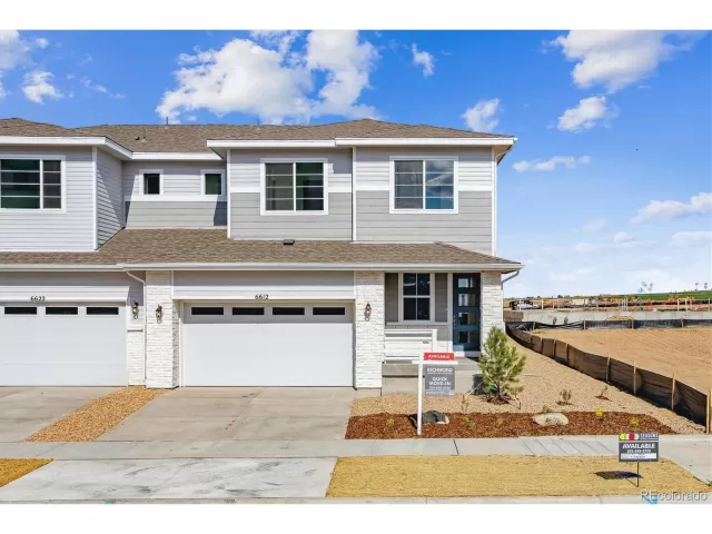MLS: 4239685 Condo For Sale
