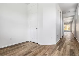 Photo #3: 4239685 Listing