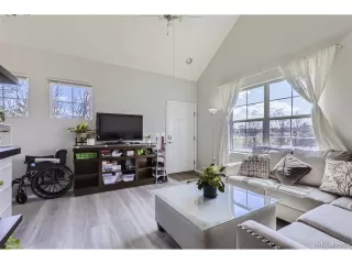 Photo #5: 4239954 Listing 