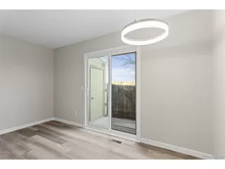 Photo #4: 4240192 Listing