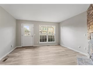 Photo #6: 4240192 Listing