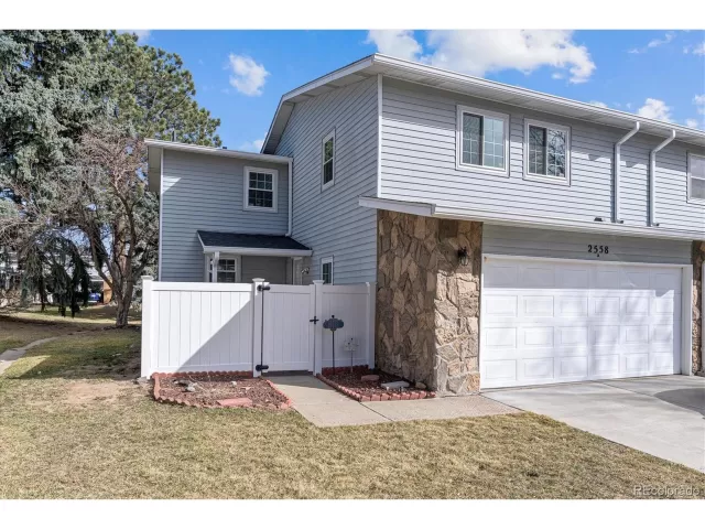 MLS: 4240662 Condo For Sale