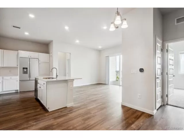 MLS: 4244454 Condo For Sale