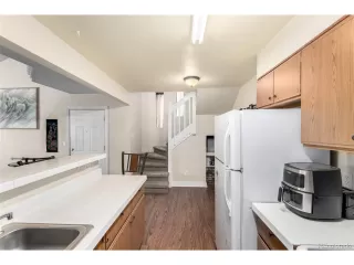 Photo #4: 4246920 Listing