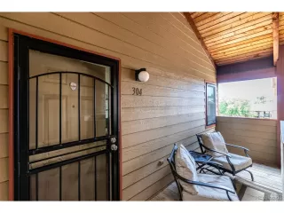 Photo #6: 4246920 Listing