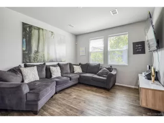Photo #3: 4248898 Listing