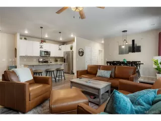 Photo #4: 4249283 Listing