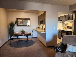 Photo #2: 4249410 Listing 