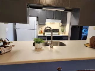 Photo #5: 4249410 Listing 