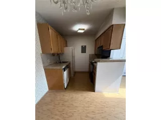 Photo #4: 4249572 Listing