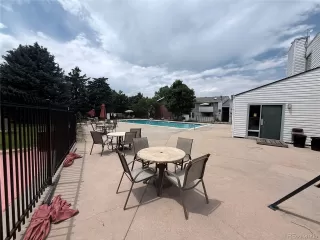 Photo #6: 4249572 Listing