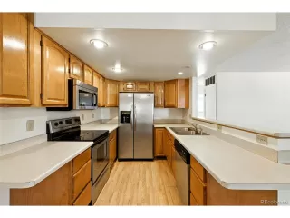 Photo #4: 4250057 Listing