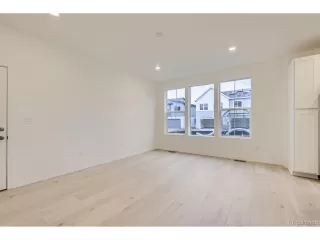 Photo #2: 4257062 Listing