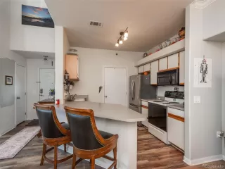 Photo #5: 4257983 Listing