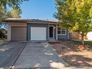 More Details about MLS # 4258321 : 4117 S HANNIBAL ST AURORA CO 80013