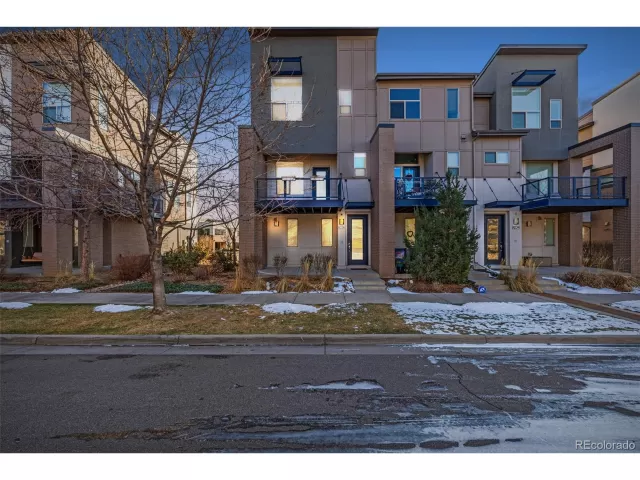 MLS: 4260343 Condo For Sale