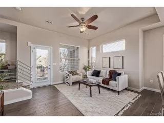 Photo #4: 4260343 Listing