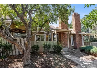 Photo #4: 4260904 Listing