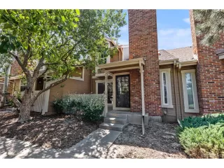 Photo #5: 4260904 Listing