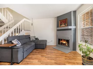 Photo #2: 4261709 Listing 