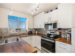 Photo #5: 4261709 Listing 