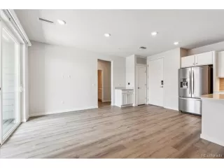 Photo #4: 4261962 Listing 