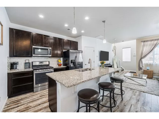MLS: 4261965 Condo For Sale