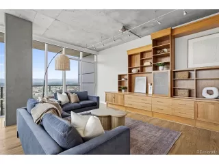 Photo #3: 4262512 Listing 