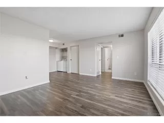 Photo #2: 4263022 Listing