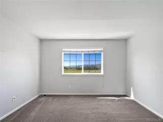 Photo #4: 4264053 Listing