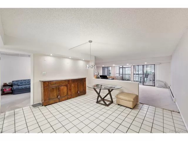 MLS: 4264604 Condo For Sale