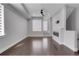 Photo #5: 4265980 Listing