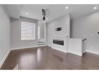 Photo #6: 4265980 Listing