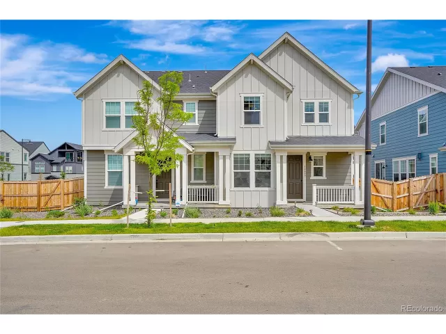 MLS: 4266267 Condo For Sale